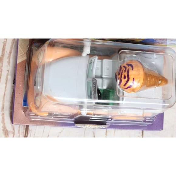 Vintage 2003 Chevron Cars Summer Scoop Ice Cream Toy Truck - Picture 4 of 16